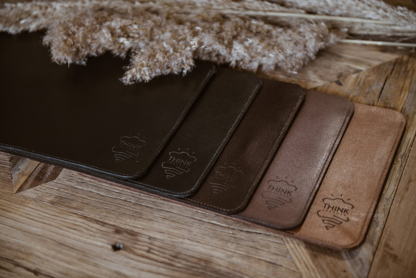 Skórzane etui na MacBook 13" Pro/Air - czarne